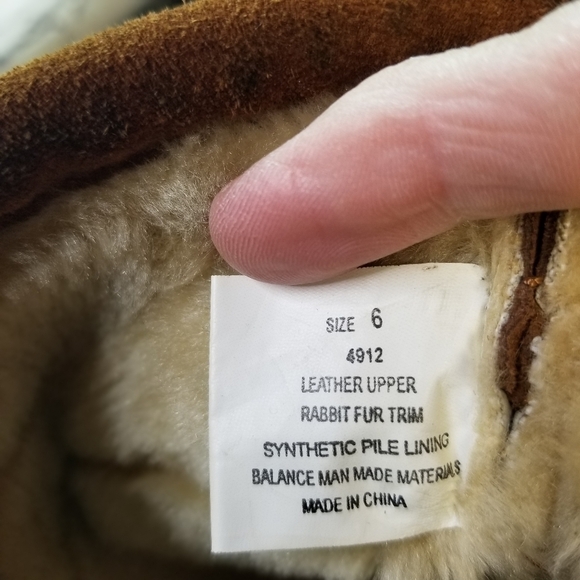 Minnetonka mukluk suede rabbit fur boots - Picture 10 of 14